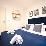 Beautiful Apartments in le Haut Marais